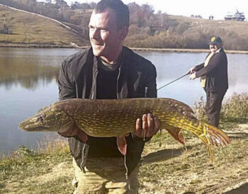 На Прикарпатті впіймали щуку вагою майже 8 кг