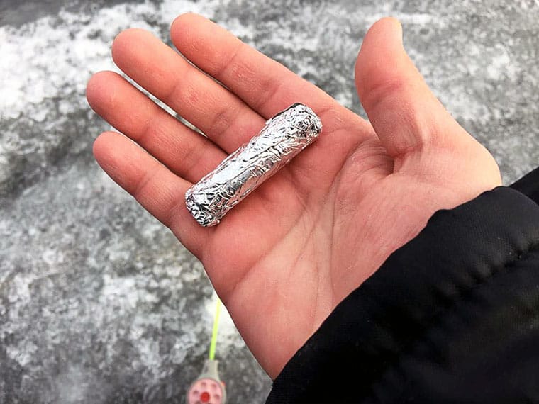 Як захистити руки від холоду на зимовій риболовлі: батарейки