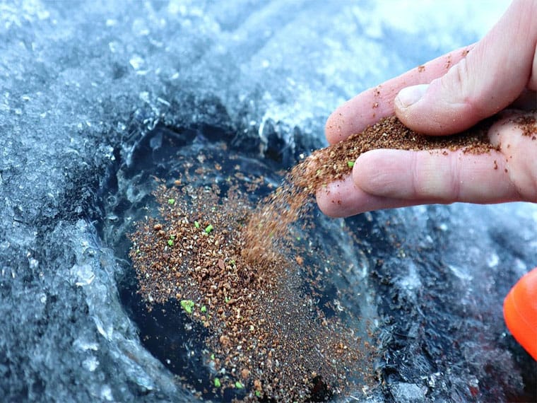 Как работает зимняя прикормка на леща?