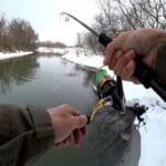Как правильно играть балансиром, чтобы поймать больше рыбы зимой
