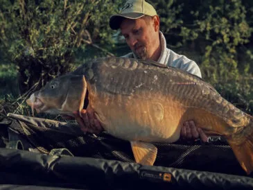 Карпфішинг на Уляниках: 18-кілограмові гіганти в обіймах весняних вітрів