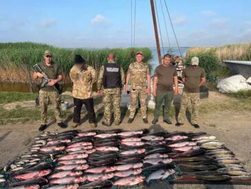 Браконьєрський "улов" на 320 тисяч: рибалці на Одещині загрожує строк