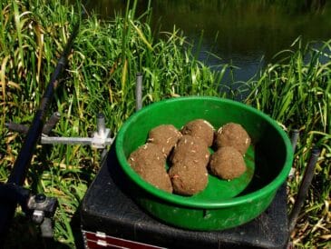 Секрет прикормки "наосліп": коли не бачиш рибу, але точно її приманюєш