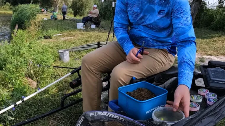 Експерт радить рибалкам змінювати прикормку для коропа наприкінці серпня