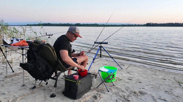 Фидерная рыбалка на Днепре: лещ не давал спать всю ночь