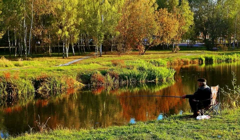 Календарь рыбака на сентябрь 2025: когда и где клюет