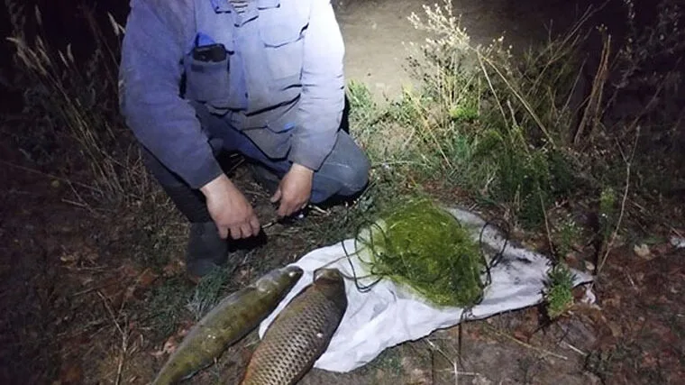 У Запоріжжі на Дніпрі затримано браконьєра із сіткою