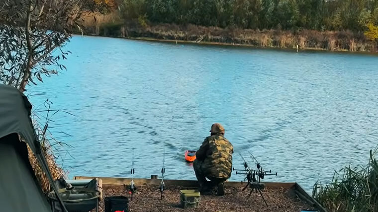 Як ловити коропа в жовтні: поради експерта по холодній воді