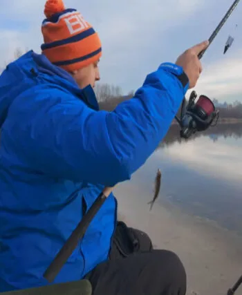 Фідер у листопаді: ловля підлящика в затоці SkyMall