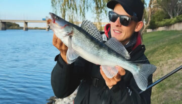 Кльов на Самарі: судак та окунь активні біля Дніпра