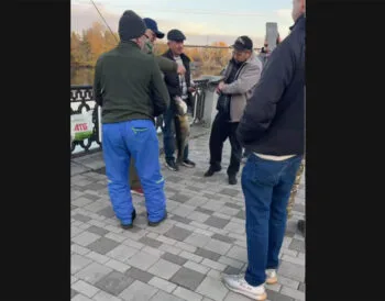 Великого судака спіймали на Дніпрі: обговорення розгоряється