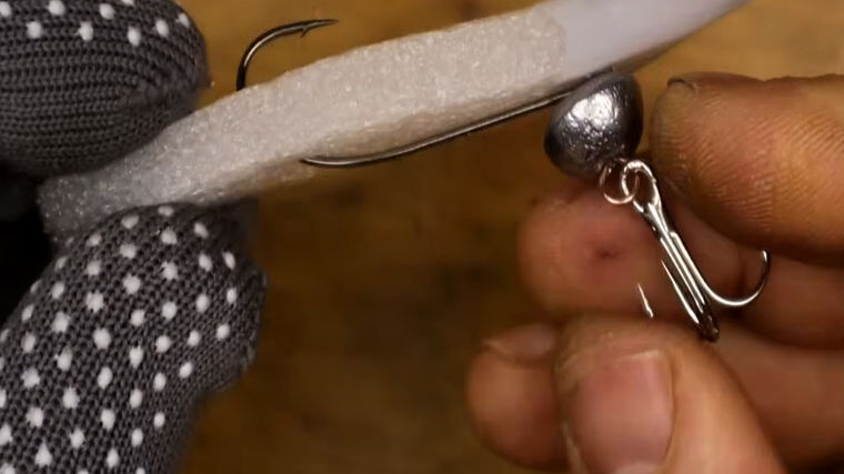 Як зробити снасточку на мертву рибку - уловистий лайфхак 2025 року