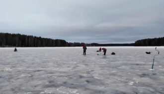 5 см льда: можно ли выходить на озеро или это смертельный риск?