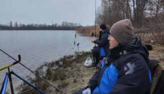 Вести с водоемов: особенности ловли плотвы на фидер в декабре