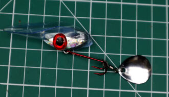 Як зробити блешню з пляшки вдома - далекобійна саморобка