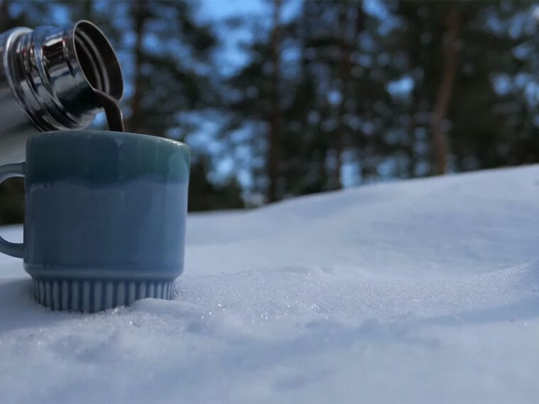 Чому ваш термос перестав тримати тепло: 3 способи "реанімувати" колбу за 15 хвилин