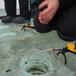 Как собрать всю рыбу под своей лункой без дорогих прикормок: элементарная хитрость старых лещатников