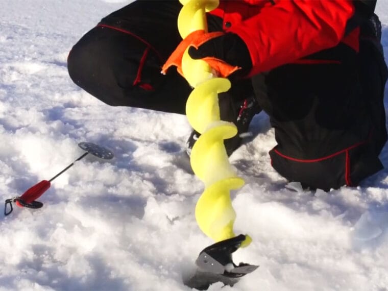 Лід на шнеку більше не проблема: 3 способи очистити льодобур від льоду