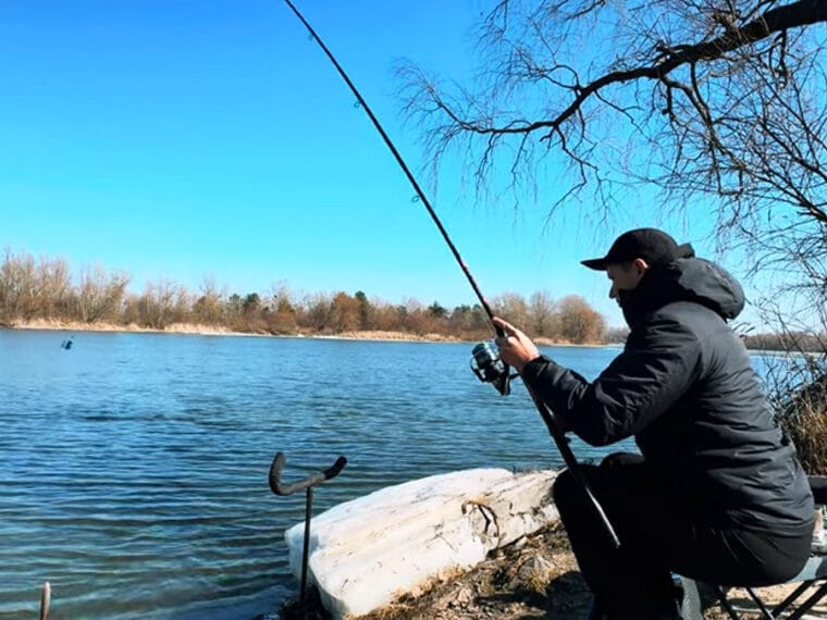 Десна під Києвом: плітка пішла після сходу криги, старт фідера