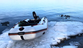 Как правильно собрать и обкатать лодку Kolibri KM-330d с мотором Suzuki 9.9