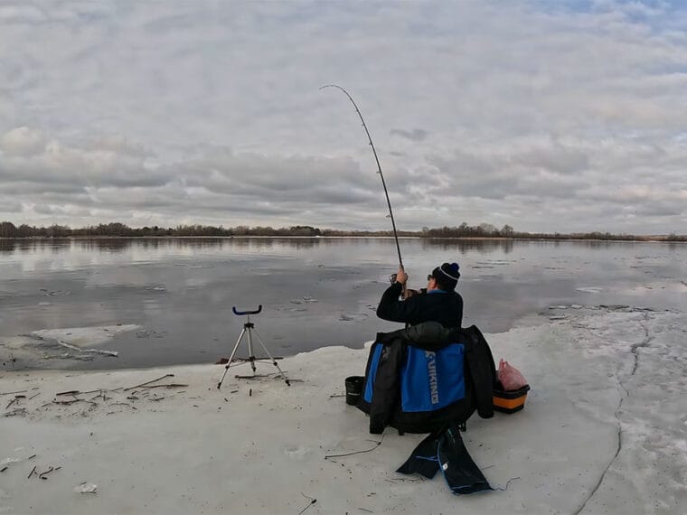 Риболовля на фідер на Дніпрі 2026: тест Flagman Strum Distance