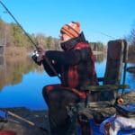 Плотва устроила раздачу на течении: что происходит на льду Днепра