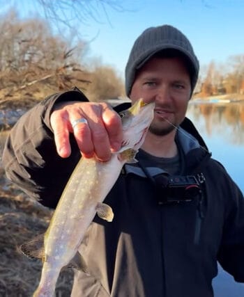 chomu-ne-klyuye-shuka-pislya-nerestu-kviten