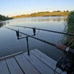 Выбрался на карася с резинкой, а всё дно затянуло водорослями. Как спасти наживку в траве?