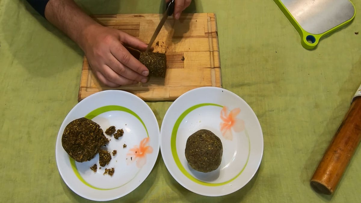 Беру насіння, кукурудзу та печиво: готую уловисту макуху вдома без преса за копійки