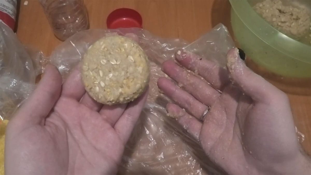 Самодельная макуха-таблетка на карпа и карася: рецепт уловистого монтажа для донки