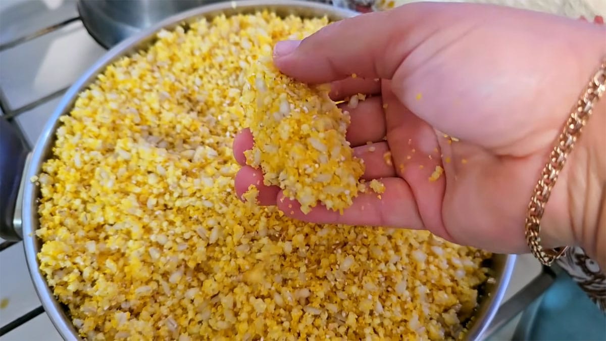 Уловиста прикормка з крупи своїми руками: секрет частих клювань мирної риби